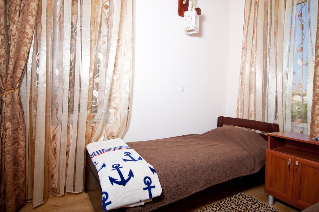 Uyutniy Hotel Odesa Room photo